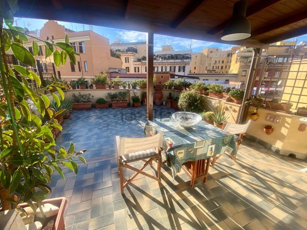 appartamento in vendita a Roma in zona Appio Latino