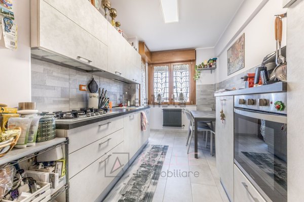 appartamento in vendita a Roma in zona Dragoncello