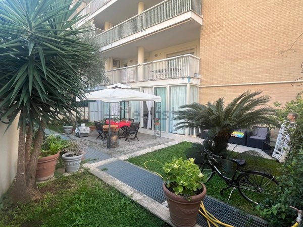 appartamento in vendita a Roma in zona Magliana Vecchia