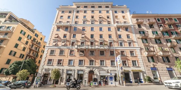 appartamento in vendita a Roma in zona Appio Latino