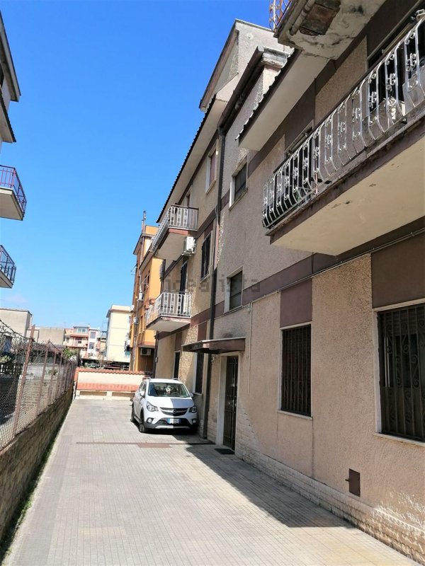 appartamento in vendita a Roma in zona Torre Angela