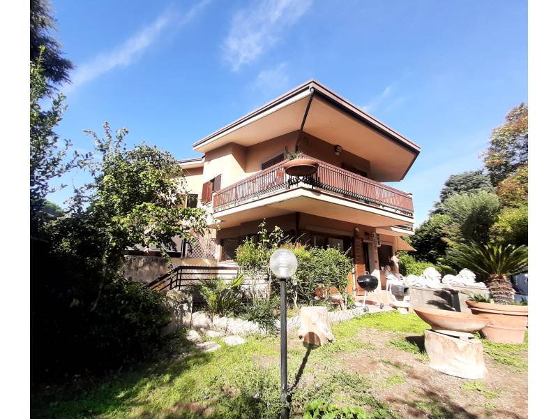 villa in vendita a Roma in zona Monte Sacro/Talenti
