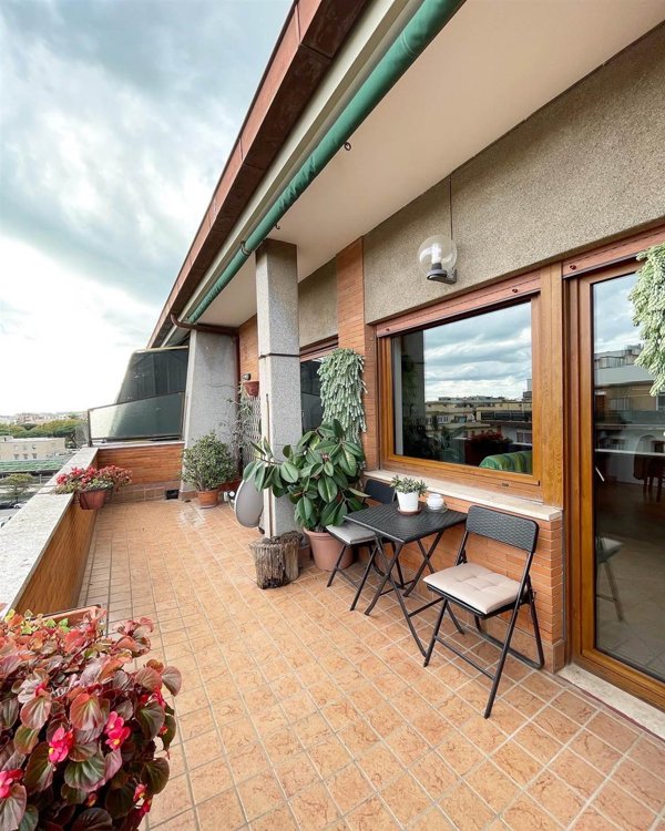 appartamento in vendita a Roma in zona EUR