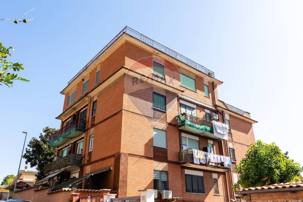 appartamento in vendita a Roma in zona Dragona/Bagnoletto