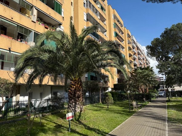 appartamento in vendita a Roma in zona Don Bosco