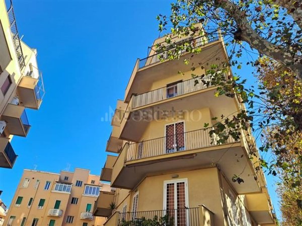 appartamento in vendita a Roma in zona Ostia