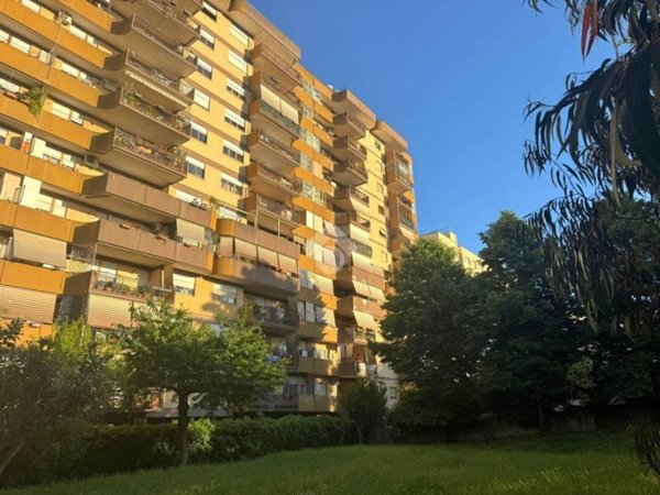 appartamento in vendita a Roma in zona Tor de' Cenci