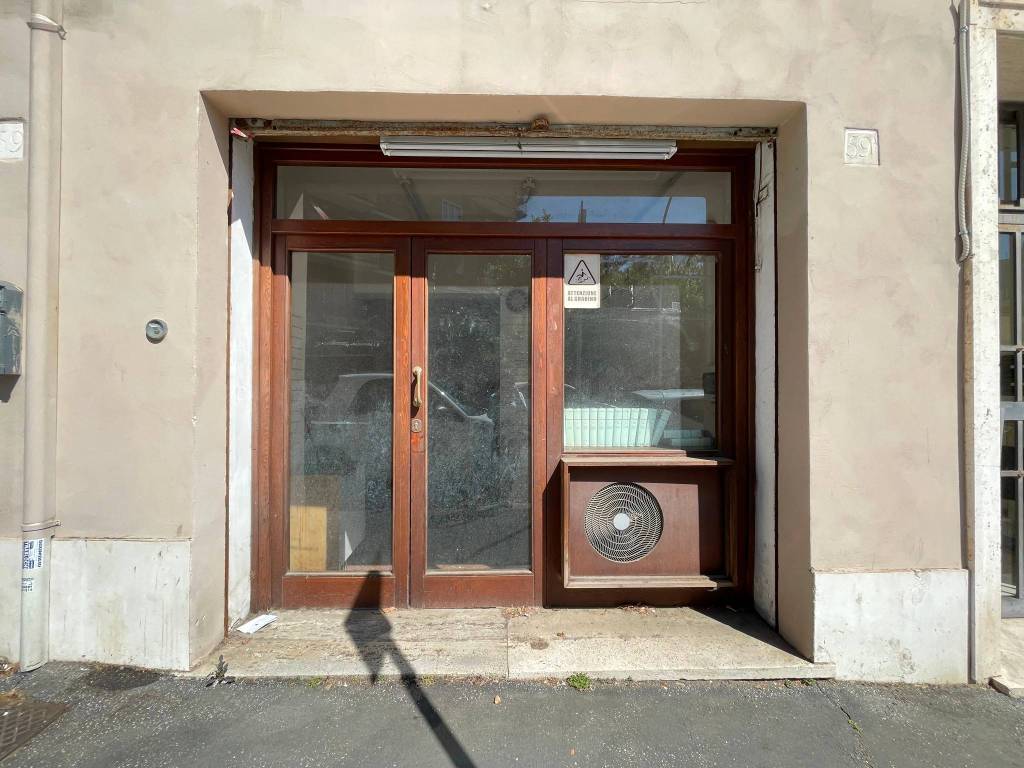 negozio in vendita a Roma in zona Gianicolense