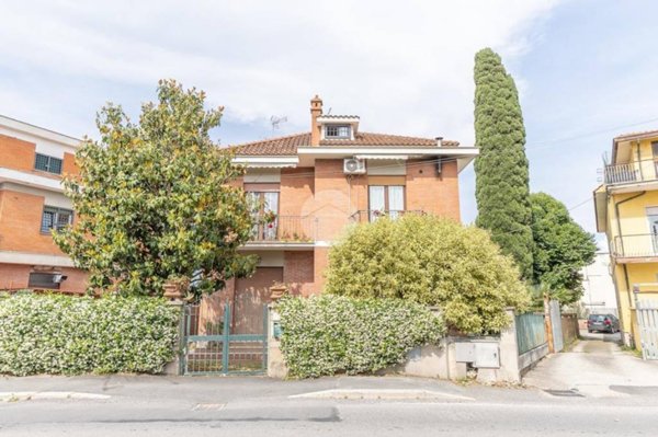 appartamento in vendita a Roma in zona Castelverde