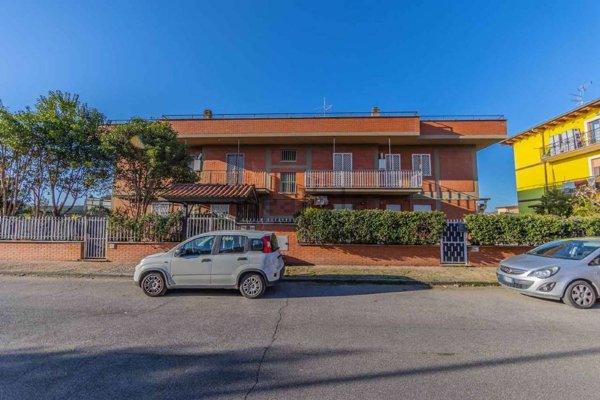appartamento in vendita a Roma in zona Borghesiana