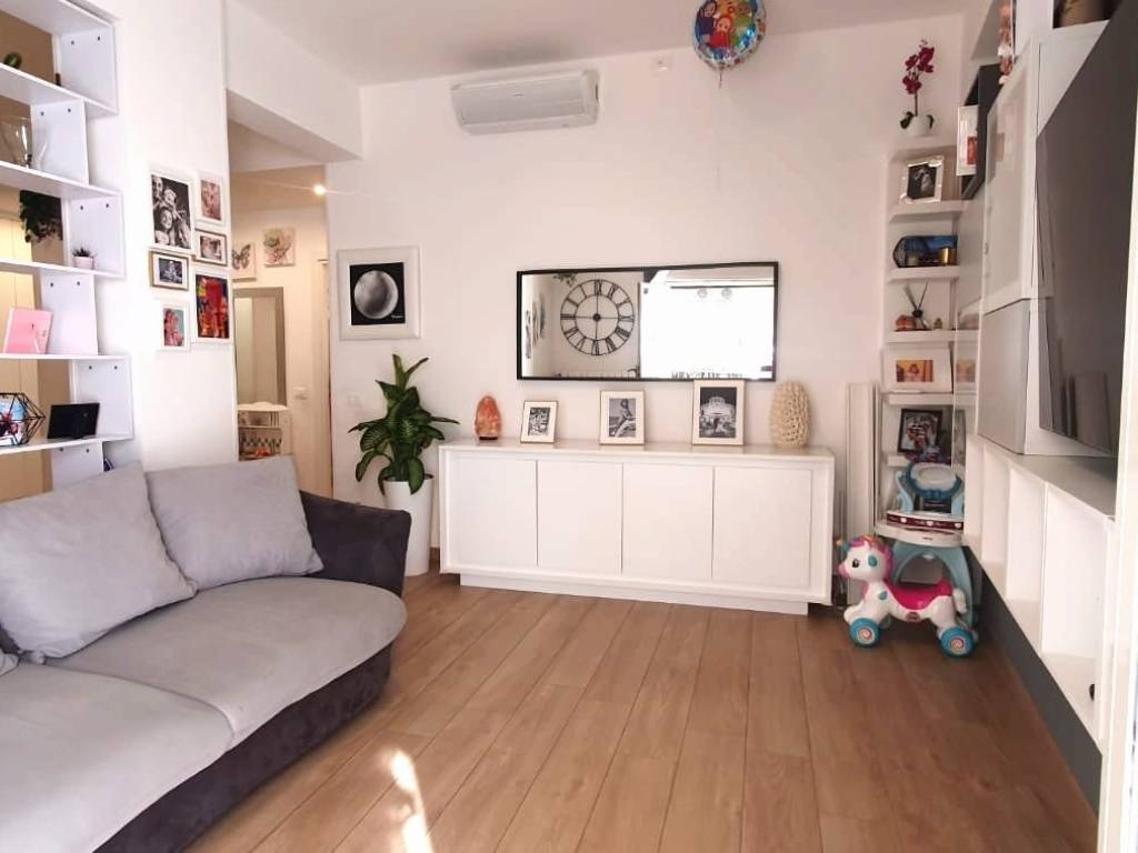 appartamento in vendita a Roma in zona Ardeatino
