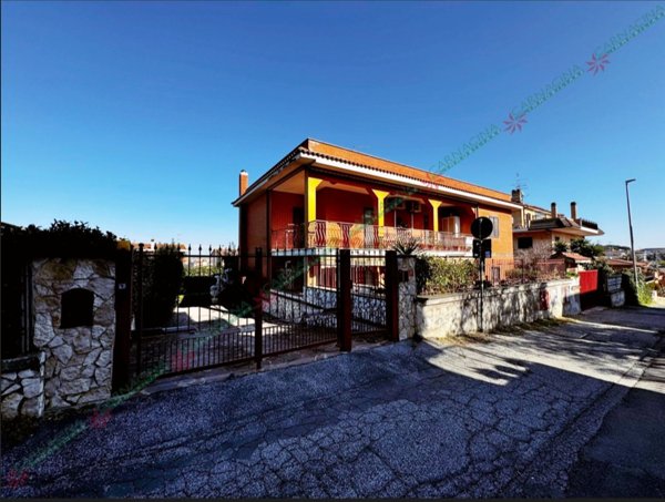 appartamento in vendita a Roma in zona Torrione Cerquetta