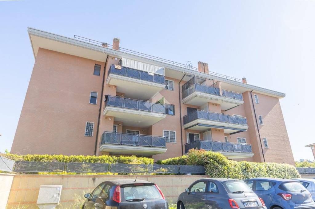 appartamento in vendita a Roma in zona Ponte Galeria
