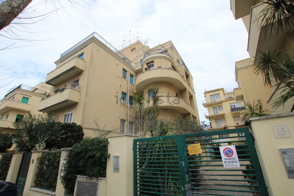 appartamento in vendita a Roma in zona Ostia