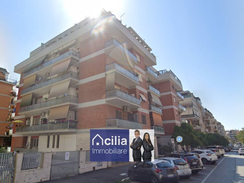appartamento in vendita a Roma in zona Ostia