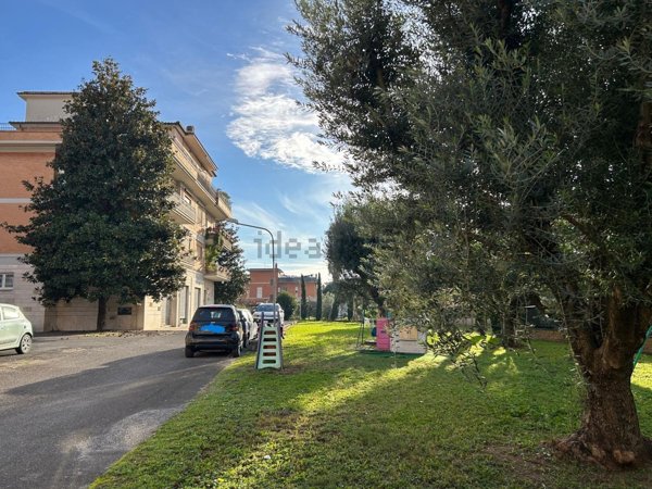 appartamento in vendita a Roma in zona Romanina