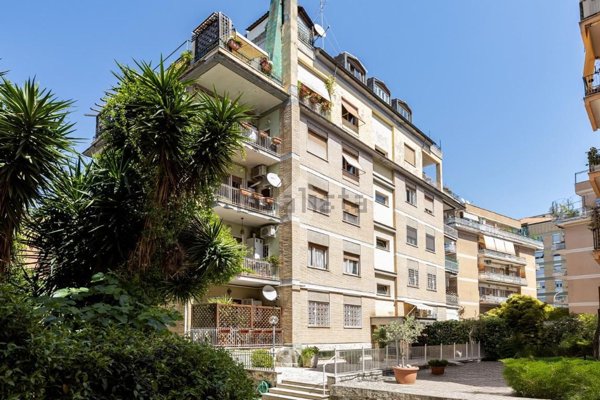 appartamento in vendita a Roma in zona Gianicolense