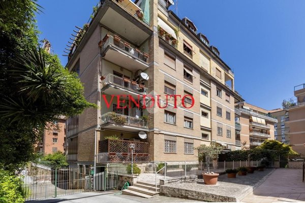 appartamento in vendita a Roma in zona Gianicolense