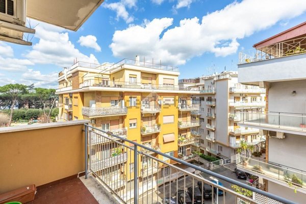 appartamento in vendita a Roma in zona Aurelio