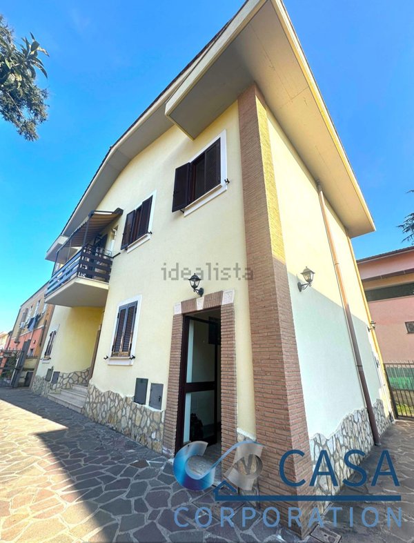 appartamento in vendita a Roma in zona Torre Gaia
