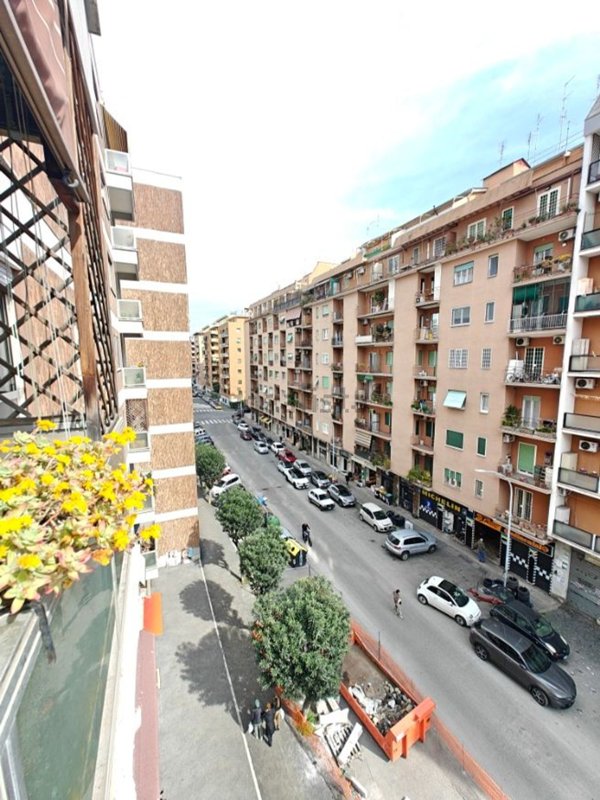 appartamento in vendita a Roma in zona Monte Sacro/Talenti