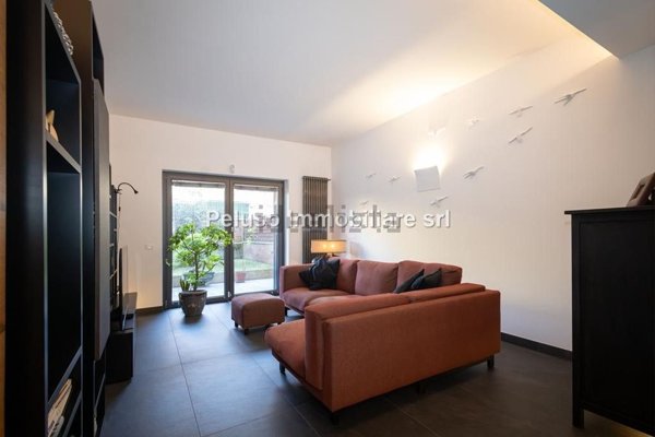 appartamento in vendita a Roma in zona Appio Pignatelli