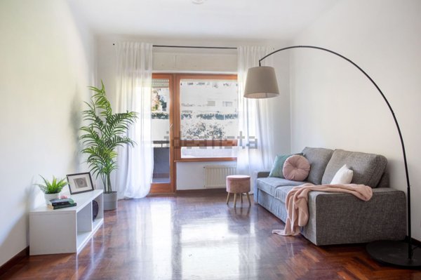 appartamento in vendita a Roma in zona Tomba di Nerone