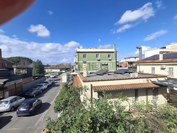 appartamento in vendita a Roma in zona Acilia