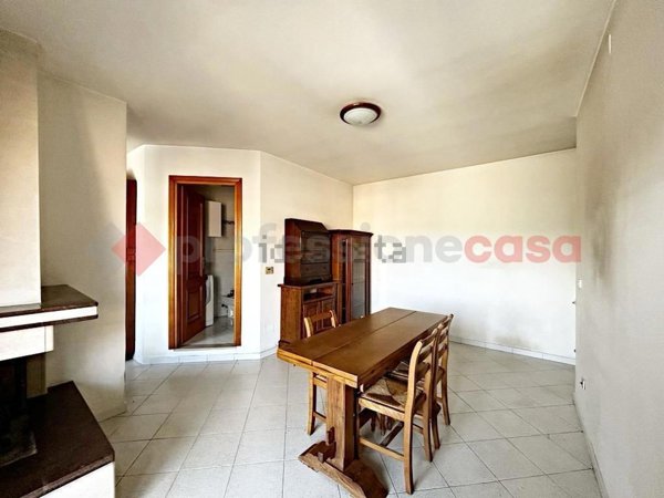 appartamento in vendita a Roma in zona Torre Angela