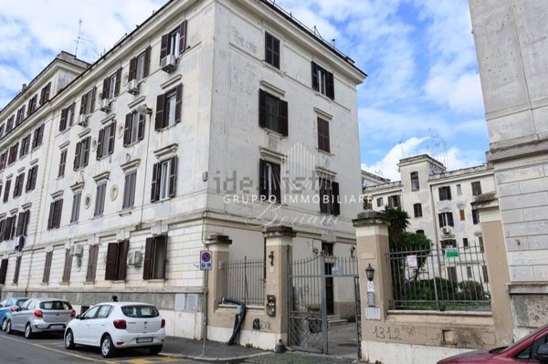 appartamento in vendita a Roma in zona Testaccio