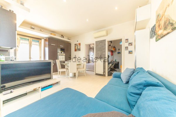 appartamento in vendita a Roma in zona Torre Angela