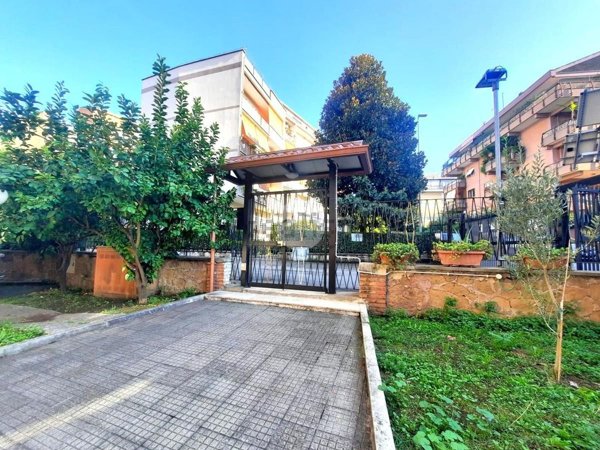 appartamento in vendita a Roma in zona Monte Sacro/Talenti