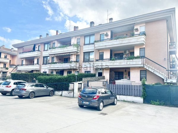 appartamento in vendita a Roma in zona Castel di Leva