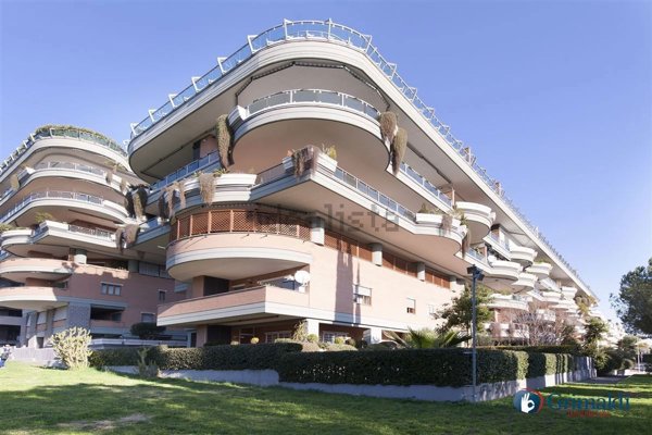 appartamento in vendita a Roma in zona Tor di Valle