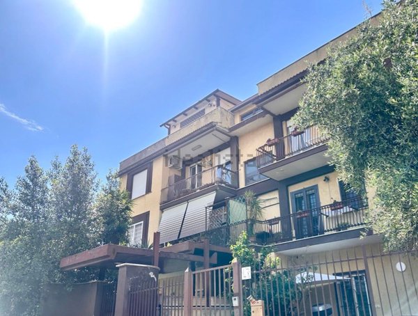 appartamento in vendita a Roma in zona Casal Morena
