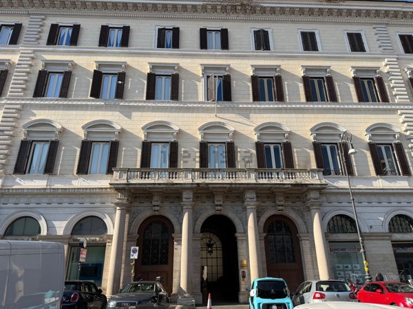 appartamento in vendita a Roma in zona Campo Marzio