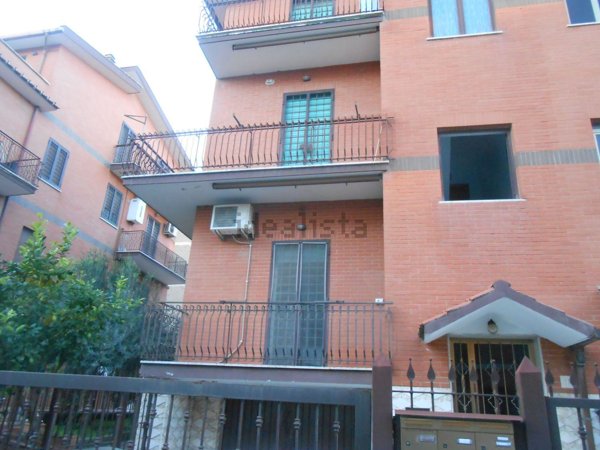 appartamento in vendita a Roma in zona Labaro