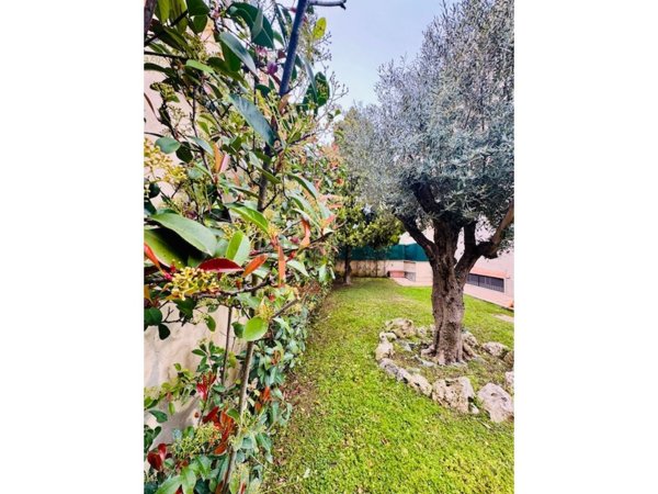 appartamento in vendita a Roma in zona Acilia