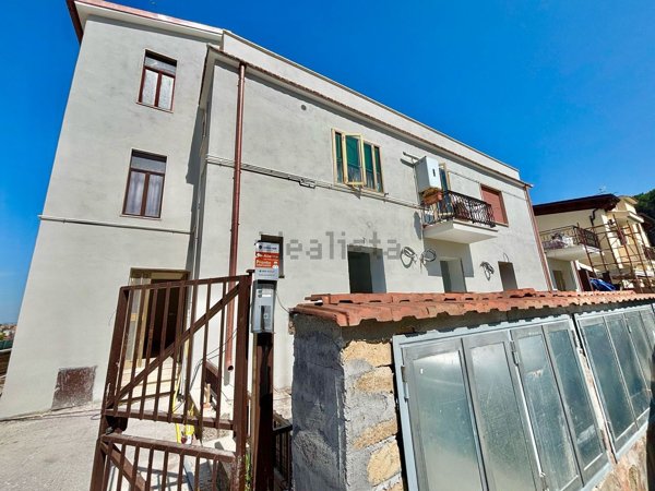 appartamento in vendita a Roma in zona Lunghezza