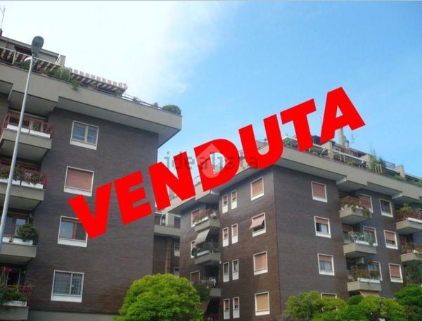 appartamento in vendita a Roma in zona Ostia