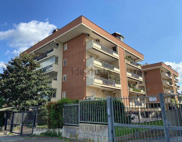 appartamento in vendita a Roma in zona Ponte di Nona