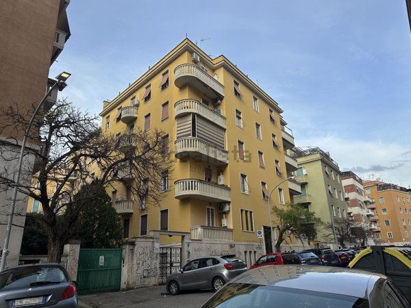 appartamento in vendita a Roma in zona Tuscolano
