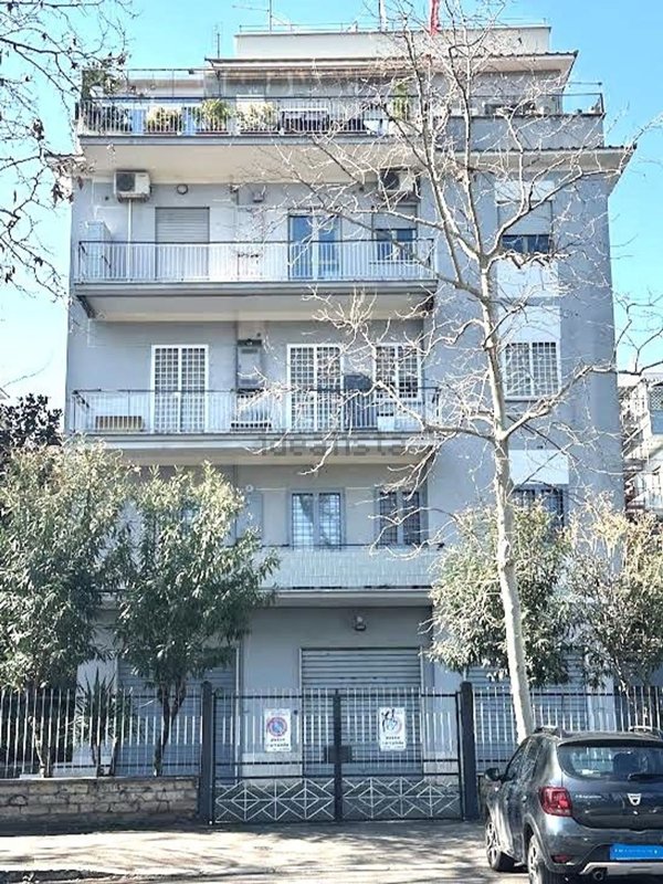 appartamento in vendita a Roma in zona Prenestino-Centocelle