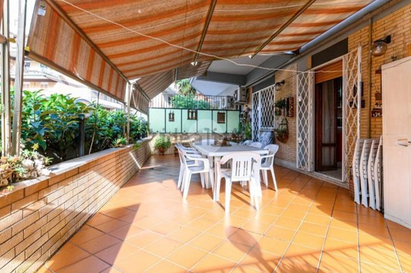 appartamento in vendita a Roma in zona Corviale