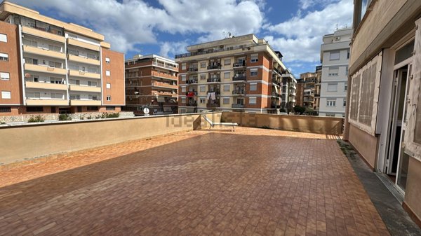 appartamento in vendita a Roma in zona Ostia