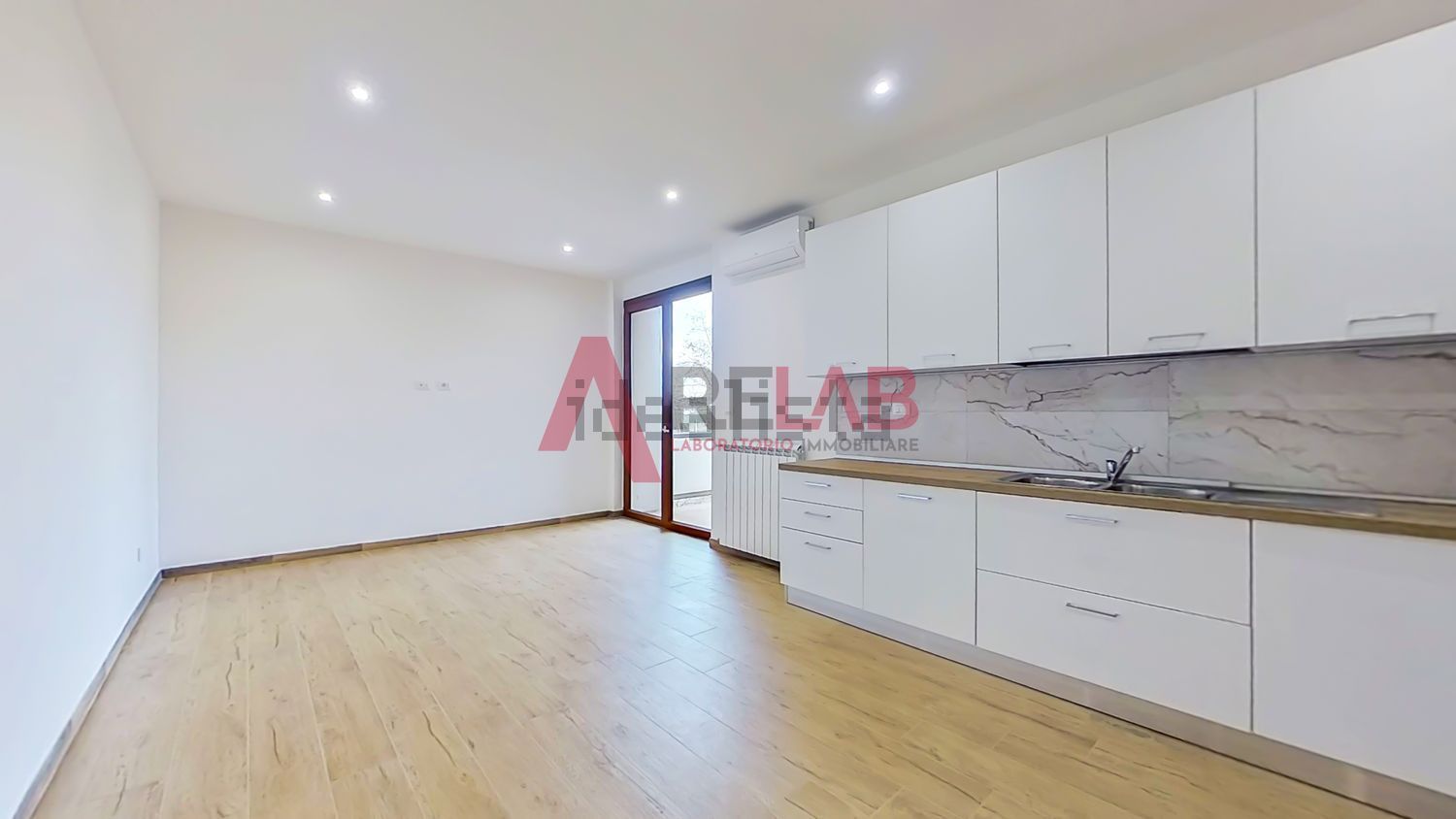 appartamento in vendita a Roma in zona Ostiense