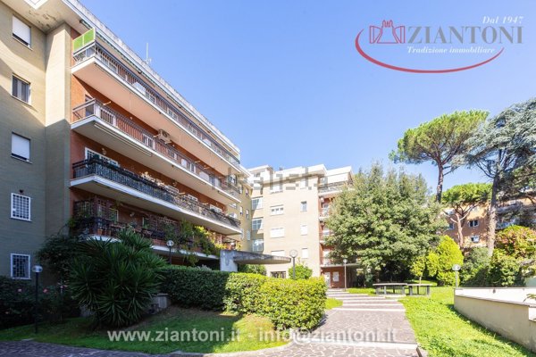 appartamento in vendita a Roma in zona Gianicolense