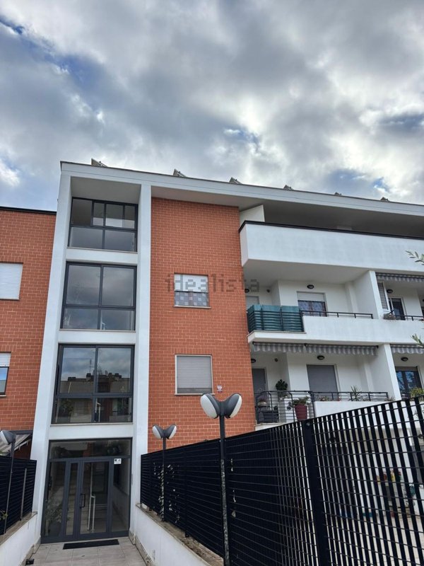 appartamento in vendita a Roma in zona San Basilio
