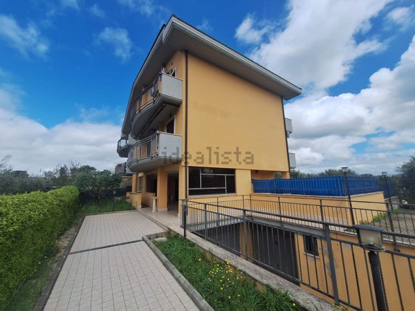 appartamento in vendita a Roma in zona Tor Bella Monaca