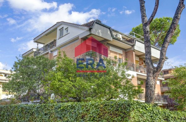 appartamento in vendita a Roma in zona Appio Pignatelli